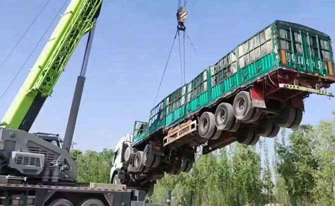 昆玉道路脱困救援案例